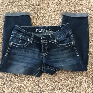 Rue 21 capris:  size 0 crop